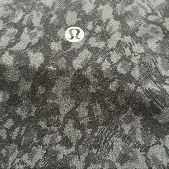 •Sold•  Lululemon Align Tank Top Leopard Camo Deep Coal Multi - Picture 13 of 13